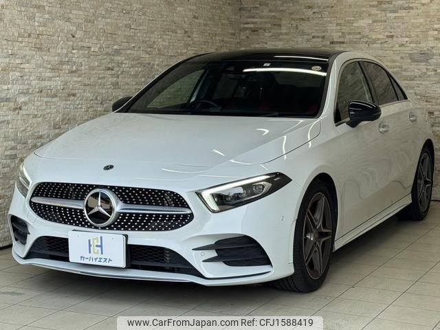 mercedes-benz a-class 2023 CFJ1588419 image 2