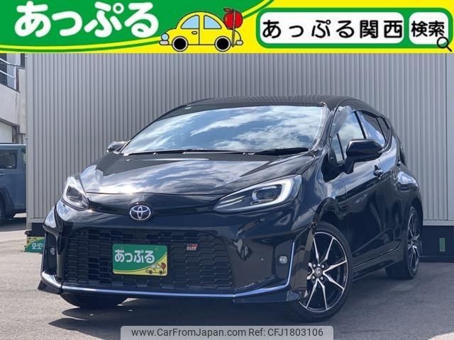 toyota aqua 2024 CFJ1803106 image 1