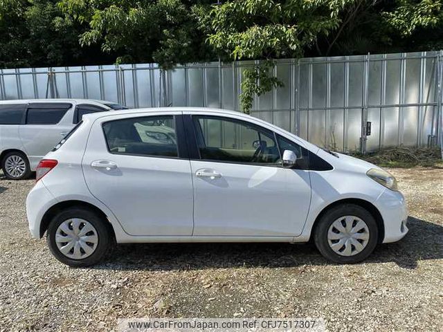toyota vitz 2012 CFJ7517307 image 1