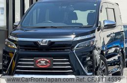 toyota voxy 2018 quick_quick_ZRR80W_ZRR80-0441062
