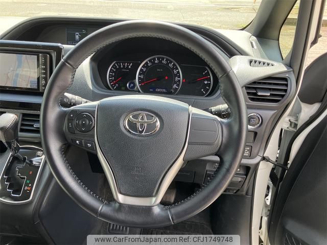 toyota voxy 2015 CFJ1749748 image 2