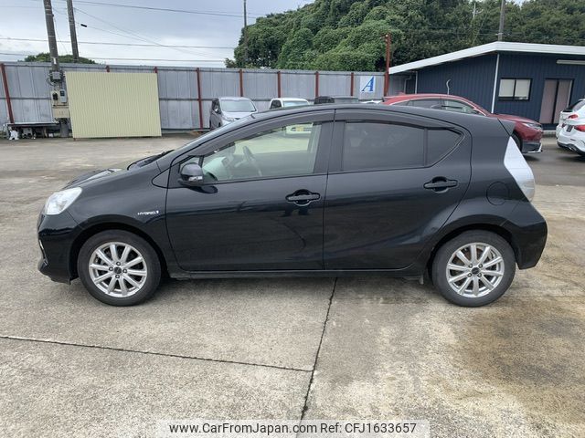 toyota aqua 2014 CFJ1633657 image 2