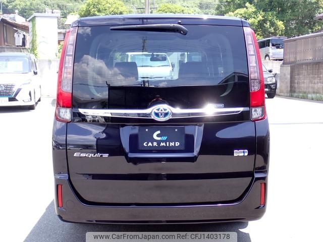 toyota esquire 2015 GOO_JP_700072025530250626003 image 2