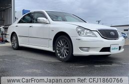 toyota crown-majesta 2004 CFJ1860766