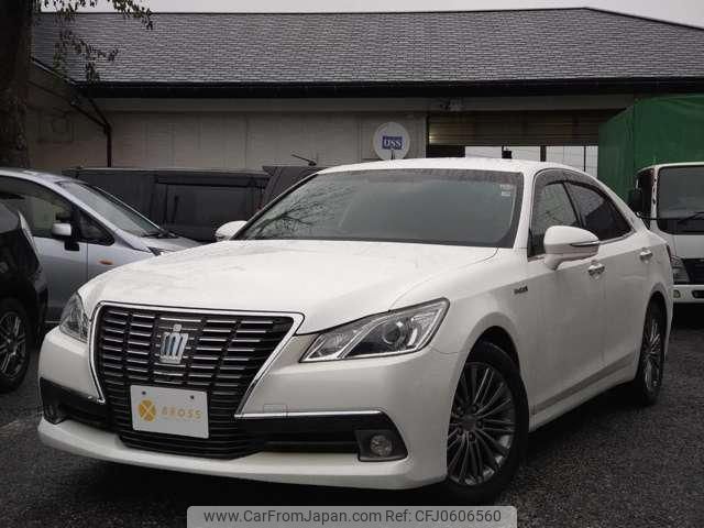 toyota crown 2013 -TOYOTA--Crown AWS210--6046512---TOYOTA--Crown AWS210--6046512- image 1