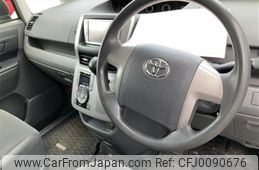 toyota noah 2007 NIKYO_ST43269