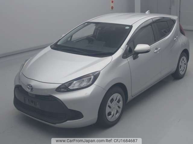toyota aqua 2022 CFJ1684687 image 1