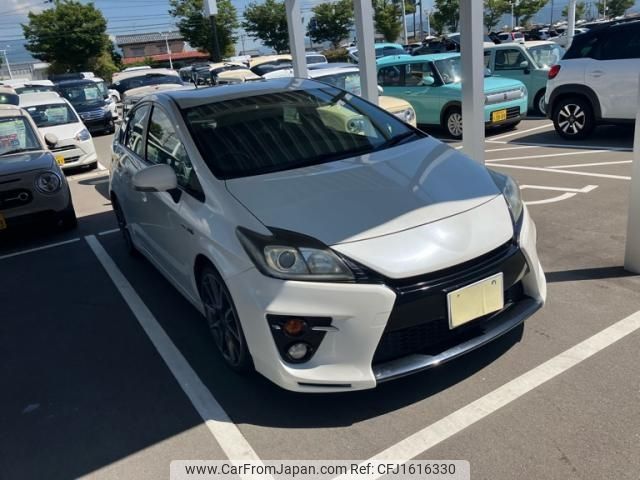 toyota prius 2012 CFJ1616330 image 2