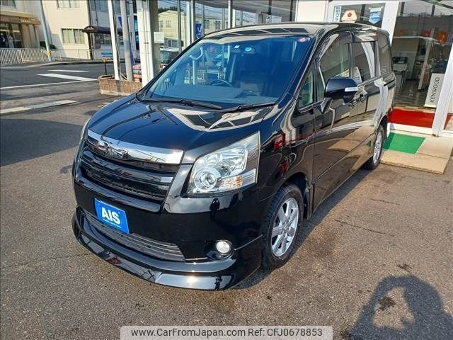 toyota noah 2007 -TOYOTA--Noah DBA-ZRR75W--ZRR75-0013701---TOYOTA--Noah DBA-ZRR75W--ZRR75-0013701- image 1