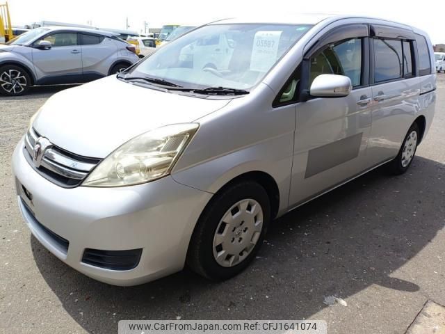 toyota isis 2013 CFJ1641074 image 1