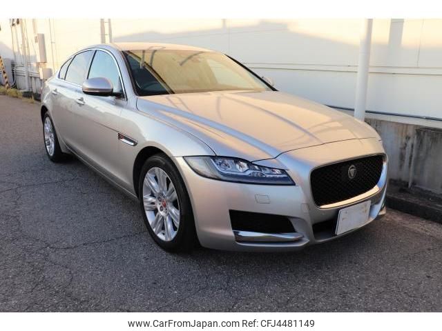 jaguar xf 2017 quick_quick_CBA-JB2GA_SAJBB4AG5HCY46447 image 1