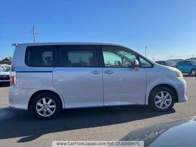 toyota noah 2010 NIKYO_NY36967 image 1