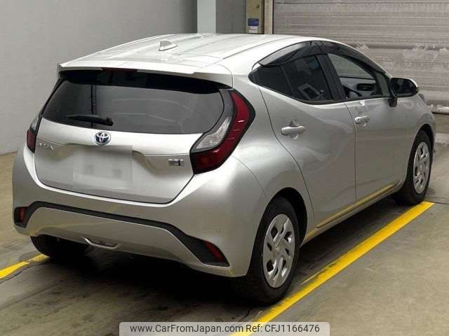 toyota aqua 2022 -TOYOTA--AQUA 6AA-MXPK11--MXPK11-2044093---TOYOTA--AQUA 6AA-MXPK11--MXPK11-2044093- image 2