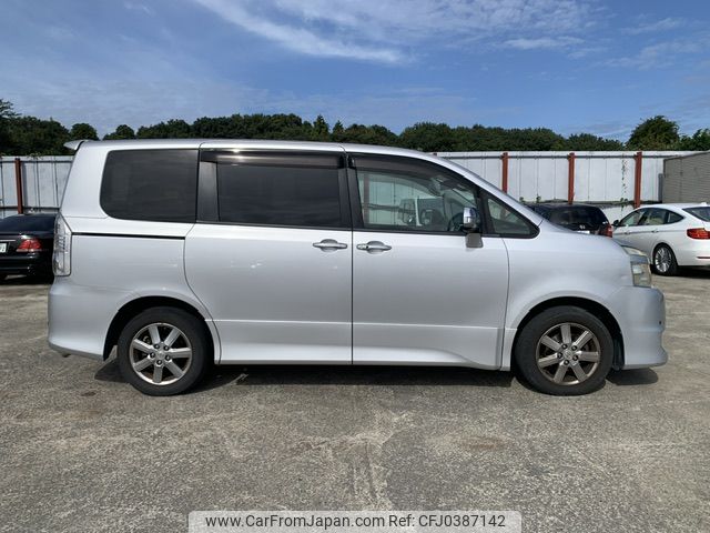 toyota voxy 2008 NIKYO_QK17611 image 1