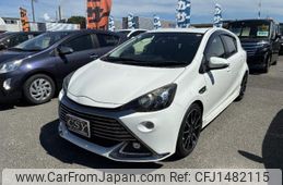 toyota aqua 2016 CFJ1482115