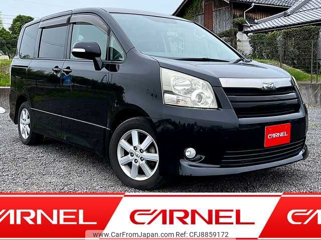 toyota noah 2009 M00144 image 1