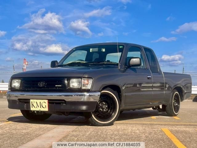toyota hilux-sports-pick-up 2001 CFJ1884035 image 1