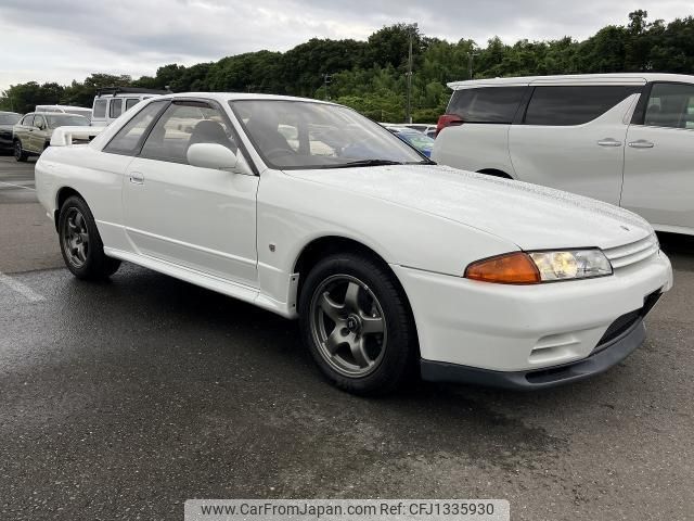 nissan skyline-gt-r 1993 quick_quick_E-BNR32_BNR32-305074 image 1