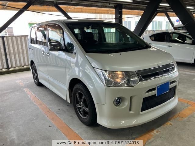 mitsubishi delica-d5 2012 CFJ1674018 image 2