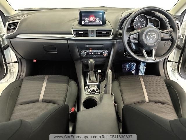 mazda axela 2018 CFJ1830837 image 2