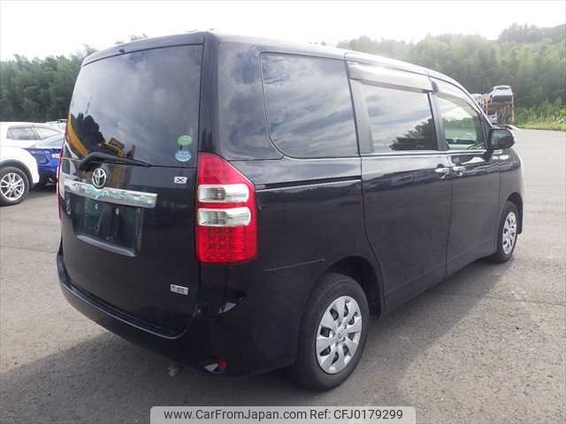 toyota noah 2012 NIKYO_QL50001 image 2