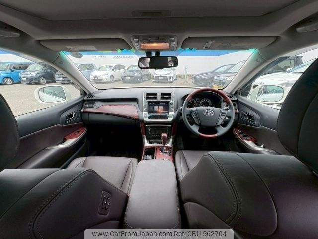 toyota crown-majesta 2009 CFJ1562704 image 2