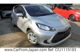 toyota aqua 2022 -TOYOTA--AQUA 6AA-MXPK11--MXPK11-2062418---TOYOTA--AQUA 6AA-MXPK11--MXPK11-2062418-