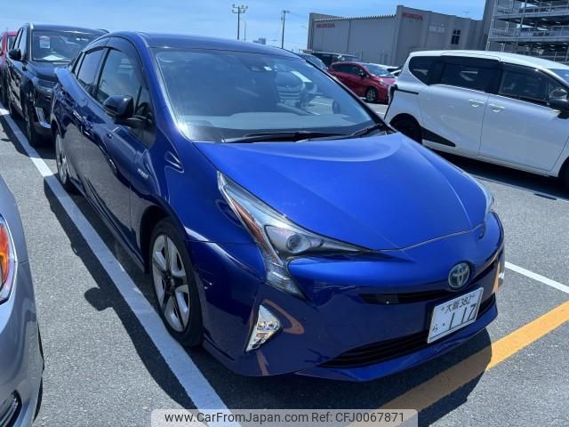 toyota prius 2018 quick_quick_DAA-ZVW50_ZVW50-8082690 image 2