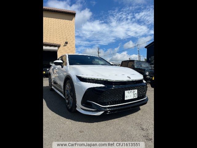 toyota crown 2023 CFJ1613551 image 1