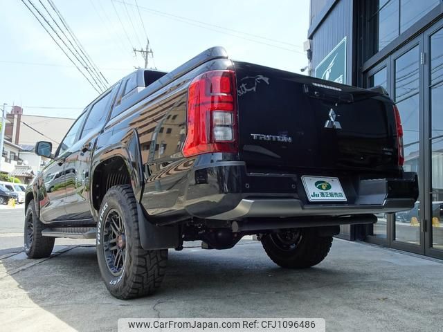mitsubishi triton 2024 GOO_NET_EXCHANGE_0205047A30250427W002 image 2