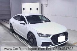 audi a7 2019 -AUDI 【金沢 330ｿ8011】--Audi A7 F2DLZS--KN131090---AUDI 【金沢 330ｿ8011】--Audi A7 F2DLZS--KN131090-