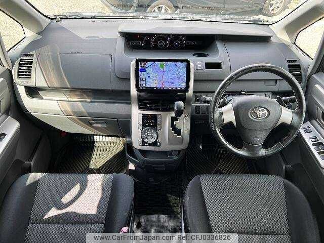 toyota noah 2008 504928-924941 image 1