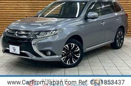 mitsubishi outlander-phev 2017 CFJ1853437