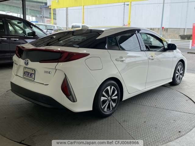 toyota prius-phv 2017 -TOYOTA--Prius PHV DLA--3016600---TOYOTA--Prius PHV DLA--3016600- image 2