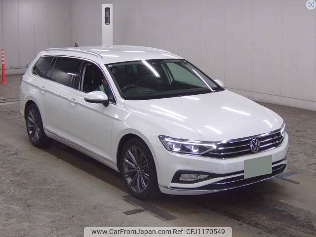 volkswagen passat-variant 2021 quick_quick_3DA-3CDFH_WVWZZZ3CEME080565 image 1