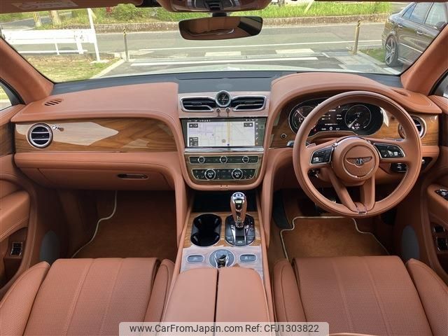 bentley bentley-bentayga 2022 -BENTLEY--Bentley Bentayga 7LA-BADCB--SJAA414V5NC013581---BENTLEY--Bentley Bentayga 7LA-BADCB--SJAA414V5NC013581- image 2