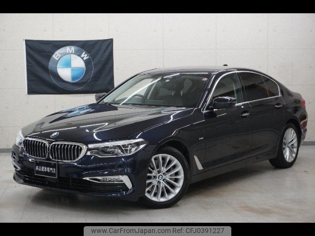 bmw 5-series 2017 -BMW--BMW 5 Series JA20--WC08160---BMW--BMW 5 Series JA20--WC08160- image 1