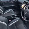 toyota prius-phv 2018 quick_quick_DLA-ZVW52_ZVW52-3102180 image 6