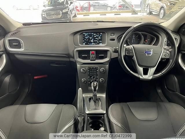 volvo v40 2016 quick_quick_LDA-MD4204T_YV1MVA8RDG2322364 image 2