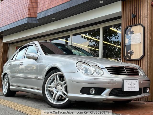 mercedes-benz c-class 2005 GOO_JP_700057071230221105002 image 1