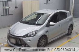 toyota aqua 2014 -TOYOTA--AQUA DAA-NHP10--NHP10-2350758---TOYOTA--AQUA DAA-NHP10--NHP10-2350758-