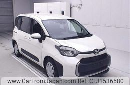 toyota sienta 2023 CFJ1536580