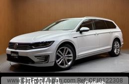 volkswagen passat-variant 2016 -VOLKSWAGEN--VW Passat Variant DLA-3CCUK--WVWZZZ3CZGE171033---VOLKSWAGEN--VW Passat Variant DLA-3CCUK--WVWZZZ3CZGE171033-