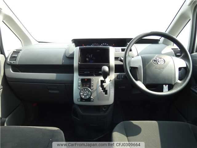 toyota voxy 2009 TE4794 image 1