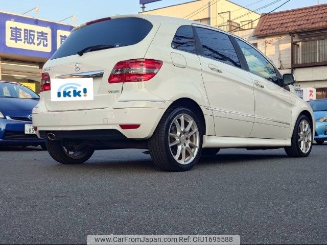mercedes-benz b-class 2011 CFJ1695588 image 2