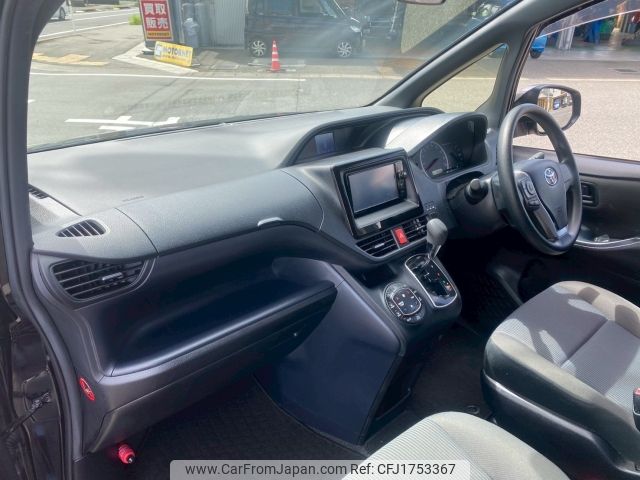 toyota voxy 2015 CFJ1753367 image 2