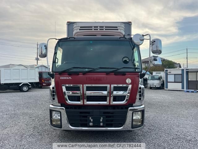 isuzu giga 2010 CFJ1782444 image 2