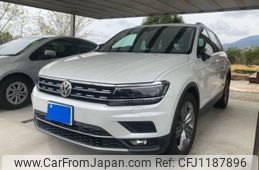 volkswagen tiguan 2018 -VOLKSWAGEN--VW Tiguan ABA-5NCZE--WVGZZZ5NZJW880646---VOLKSWAGEN--VW Tiguan ABA-5NCZE--WVGZZZ5NZJW880646-