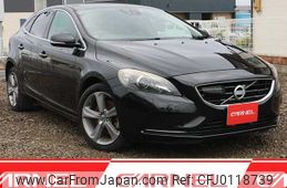 volvo v40 2013 l11085