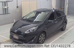 toyota aqua 2018 CFJ1432278